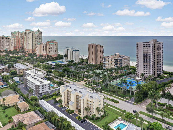 Marco Island Vacation Rental Beach Across the Street